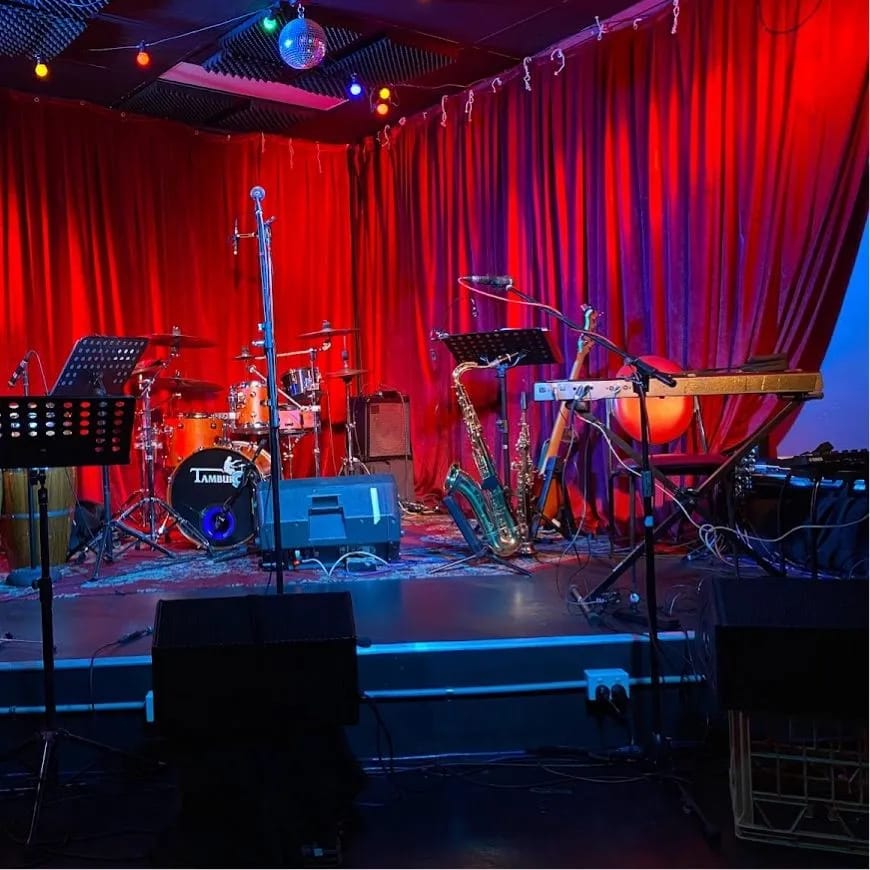 event: Lucy Does the Divas photo-4