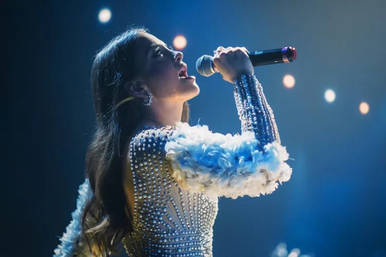 Featured image for Negotiation Tips for Booking Artists: Secure Great Talent at the Right Price article